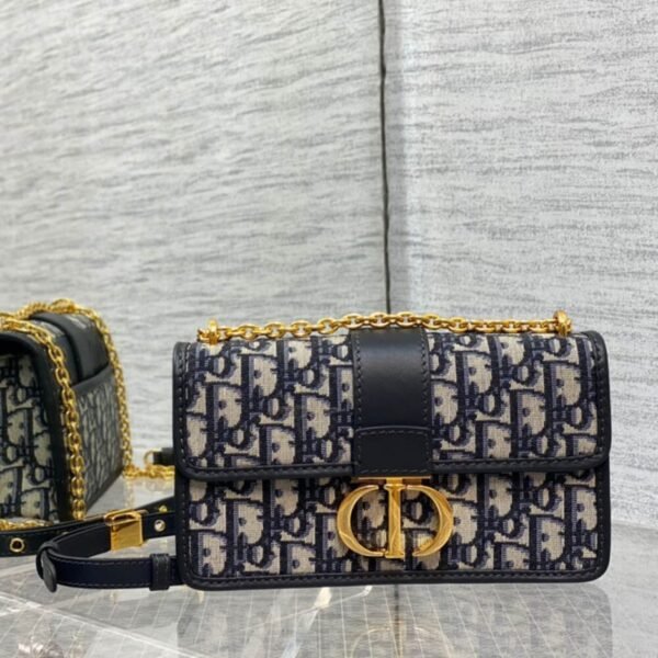 Dior 30 Montaigne East-West Bag with Chain - Image 2
