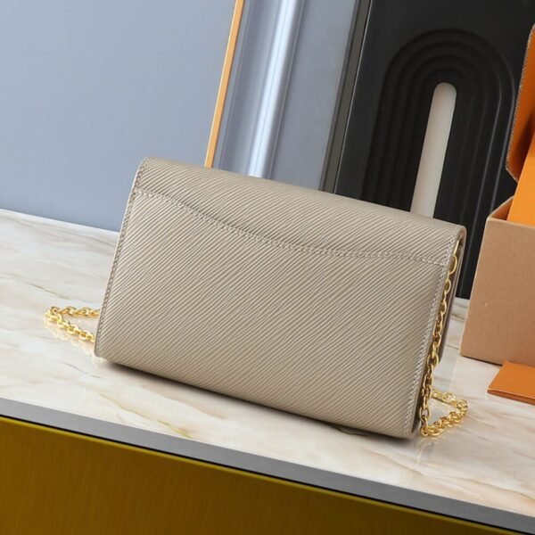 LV Pochette Louise - Image 4
