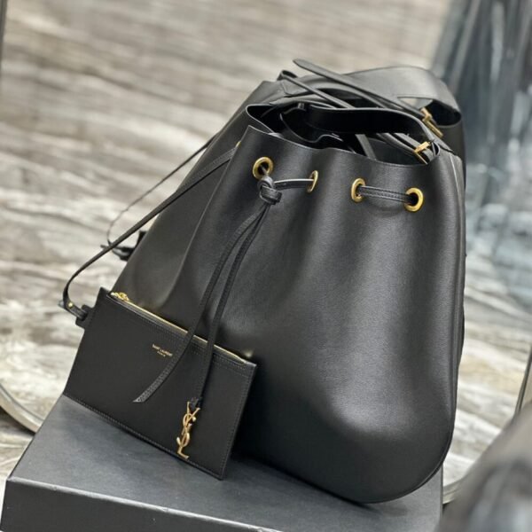 PARIS VII LARGE FLAT HOBO BAG IN SMOOTH LEATHER - Image 4