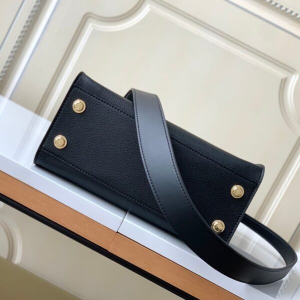 LV On My Side PM - Image 5