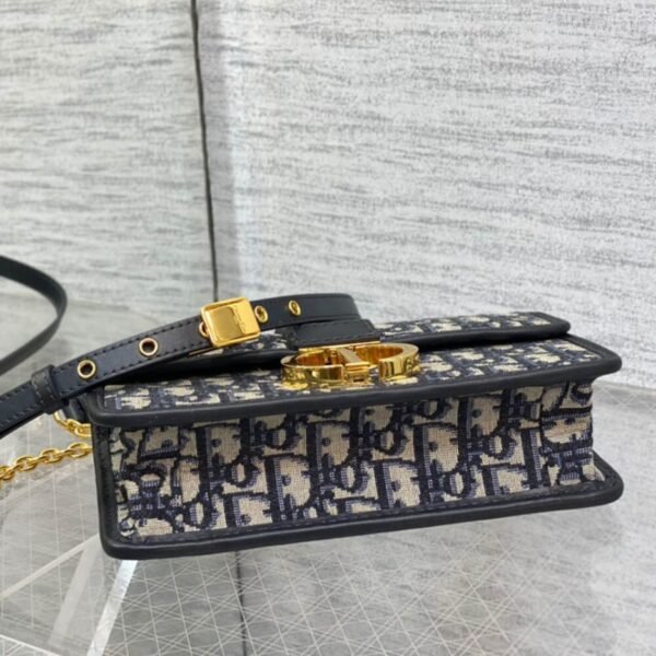 Dior 30 Montaigne East-West Bag with Chain - Image 5