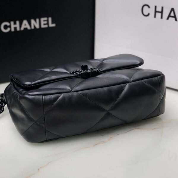 Chanel 19 Handbag - Image 5