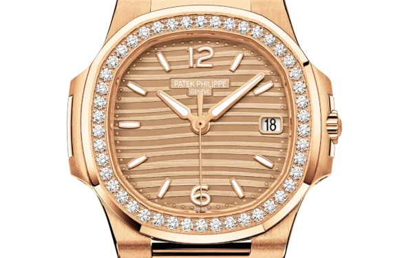 Patek Philippe 7010R - NAUTILUS - Image 2
