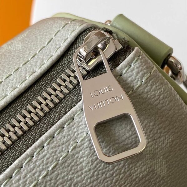 LV Keepall Bandouliere 25 - Image 6