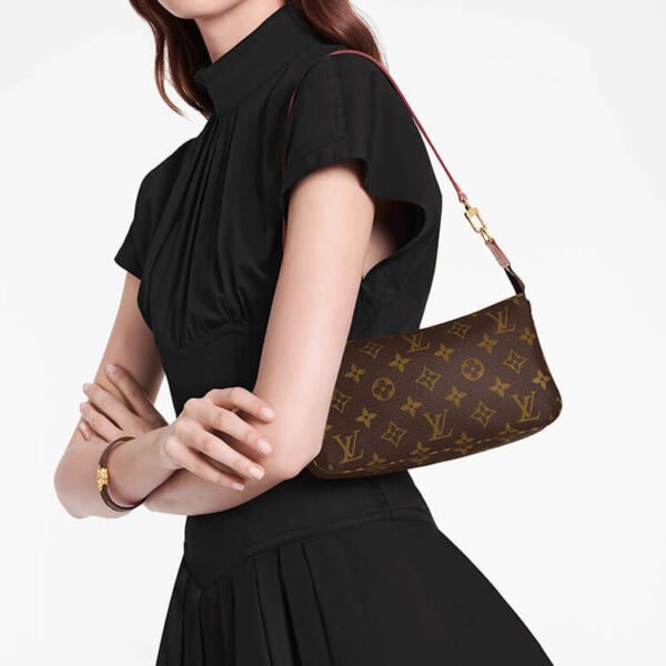 LV Pochette Accessoires - Image 7