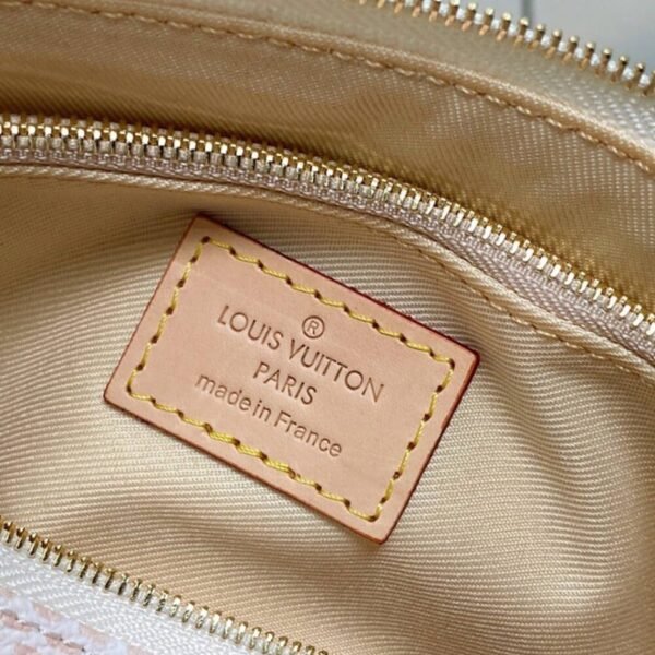 LV Pochette Accessoires - Image 7