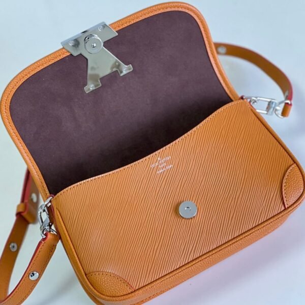 LV Buci - Image 8