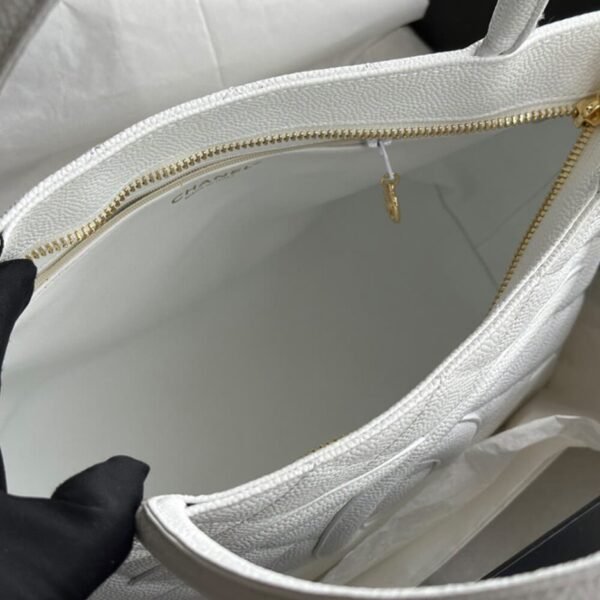 CHANEL Medallion Tote Bag - Image 8