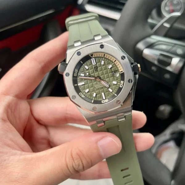 Royal Oak Offshore Diver's Watch Ref. 15720ST(AAAAA Version) - Image 10