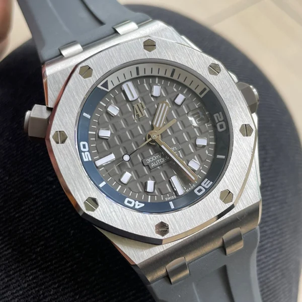 ROYAL OAK OFFSHORE DIVER Ref. 15720ST.OO.A009CA.01 - Image 11