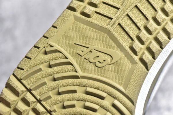 Travis Scott x Jordan Air Jordan 1 Low Golf   Scott Neutral Olive    FZ3124-200 - Image 13