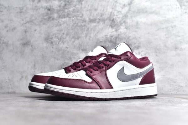 Discover the Jordan Air Jordan 1 Low "Bordeaux"    553558-615 - Image 2