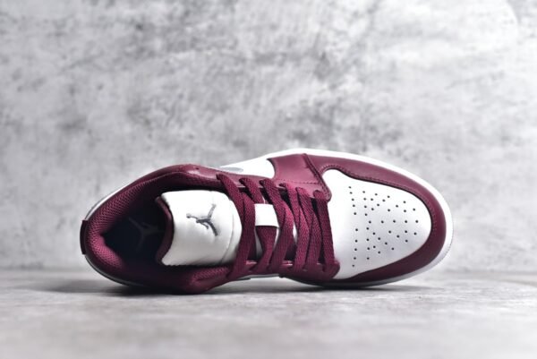 Discover the Jordan Air Jordan 1 Low "Bordeaux"    553558-615 - Image 4