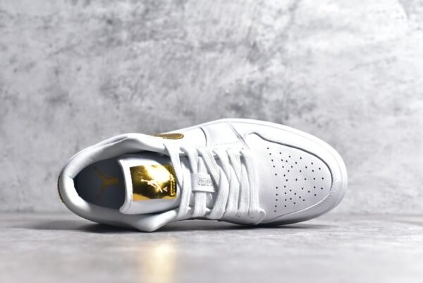 Jordan Air Jordan 1 low platinum    CZ4776-100 - Image 4