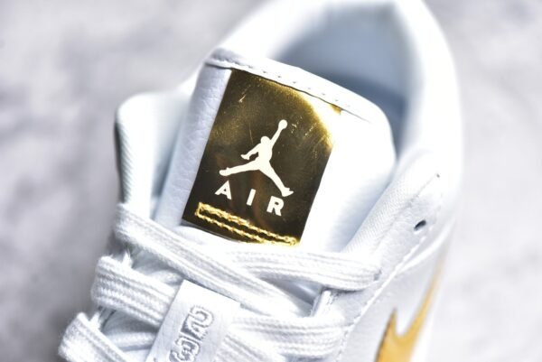 Jordan Air Jordan 1 low platinum    CZ4776-100 - Image 11