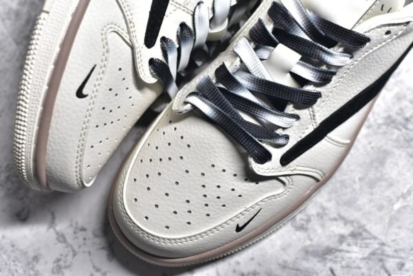 Travis Scott x Fragment Design x Air Jordan 1 Low OG SP Lightning Collaboration - Mi Black Double Bottom    CF3688-018 - Image 8