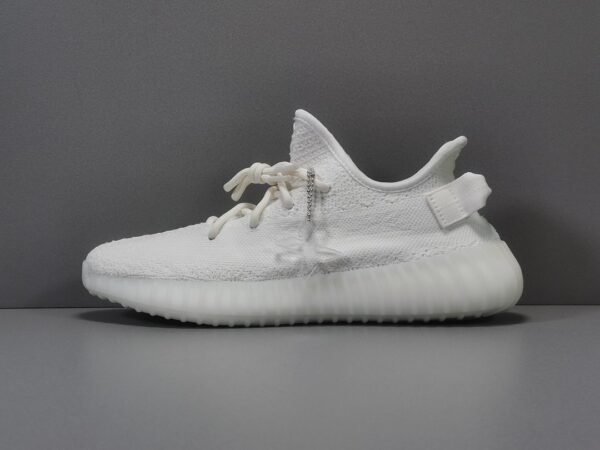 Adidas yeezy boost 350 V2 “CWHITE”    CP9366
