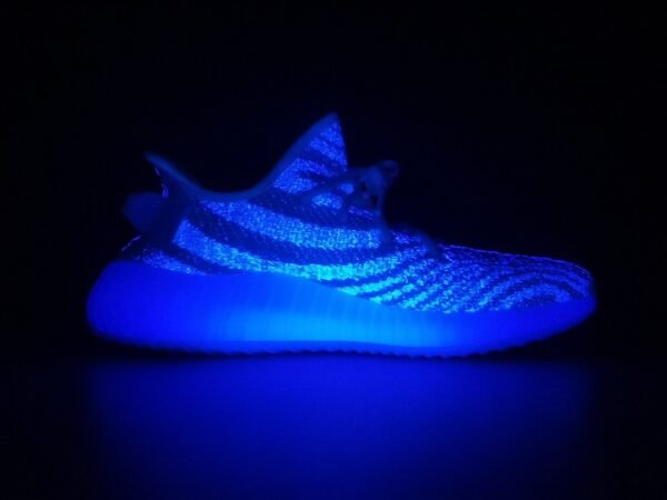 Adidas yeezy boost 350 V2 “CWHITE”    CP9366 - Image 11