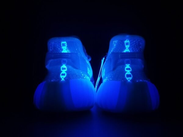 Adidas yeezy boost 350 V2 “CWHITE”    CP9366 - Image 13