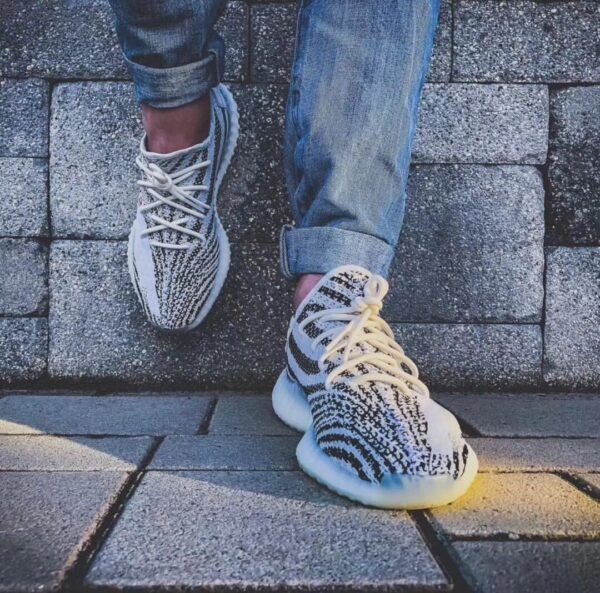 adidas yeezy boost 350 V2 “ZEBRA”    CP9654 - Image 15