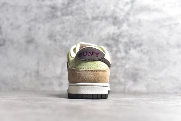 Travis Scott x Playstation x NK SB Dunk Low TS Three party joint inverted hook brown    CU1726-777 - Image 5