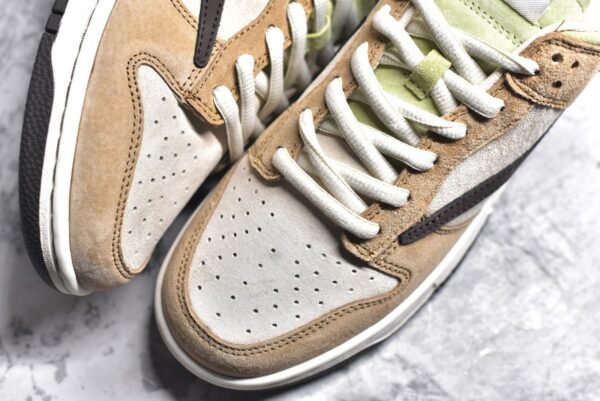 Travis Scott x Playstation x NK SB Dunk Low TS Three party joint inverted hook brown    CU1726-777 - Image 8