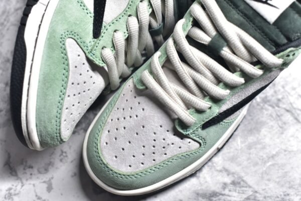 Travis Scott x Playstation x NK SB Dunk Low TS Three party joint hook green    CU1726-777 - Image 7