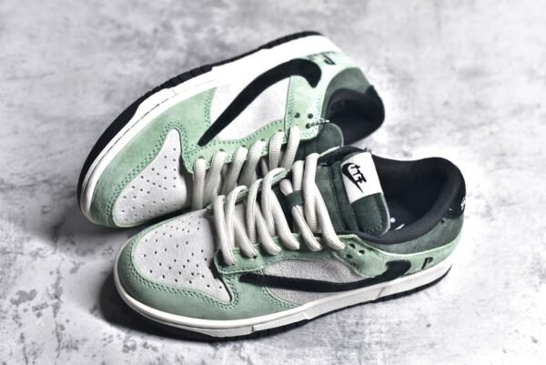 Travis Scott x Playstation x NK SB Dunk Low TS Three party joint hook green    CU1726-777 - Image 9
