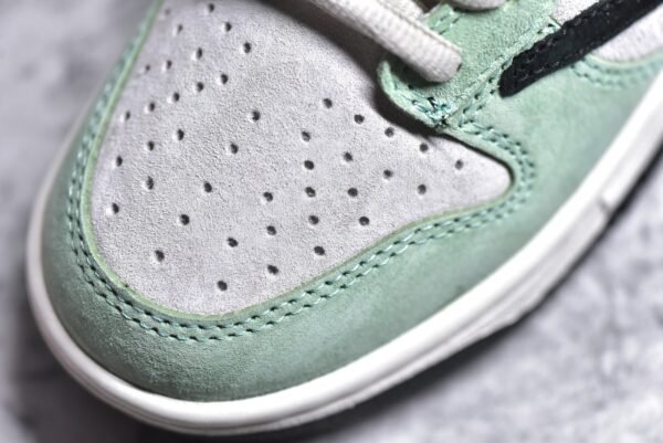 Travis Scott x Playstation x NK SB Dunk Low TS Three party joint hook green    CU1726-777 - Image 10