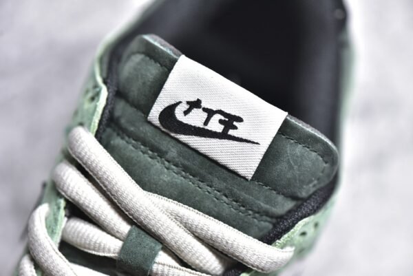 Travis Scott x Playstation x NK SB Dunk Low TS Three party joint hook green    CU1726-777 - Image 11