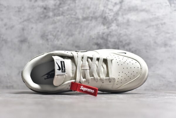Nike Dunk Low Supreme Collaboration - Mi Hei Xiao Hei Gou    DJ2024-006 - Image 4