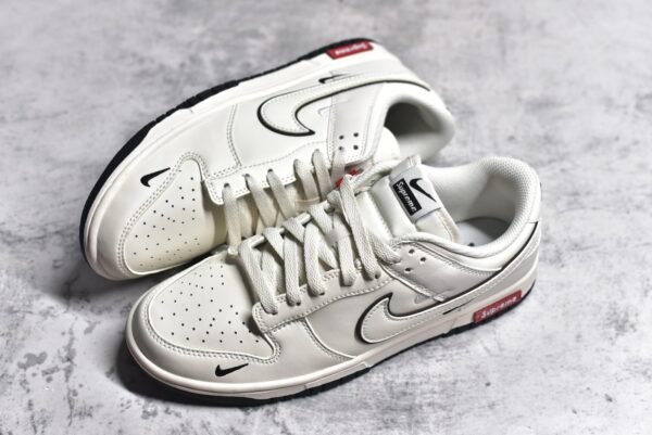 Nike Dunk Low Supreme Collaboration - Mi Hei Xiao Hei Gou    DJ2024-006 - Image 7