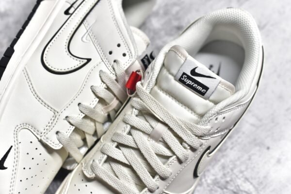 Nike Dunk Low Supreme Collaboration - Mi Hei Xiao Hei Gou    DJ2024-006 - Image 9