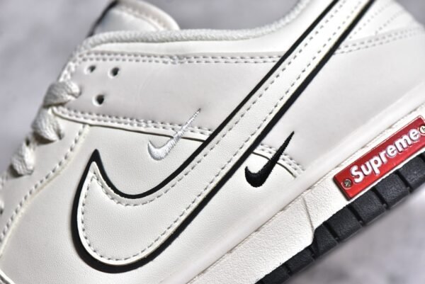Nike Dunk Low Supreme Collaboration - Mi Hei Xiao Hei Gou    DJ2024-006 - Image 12