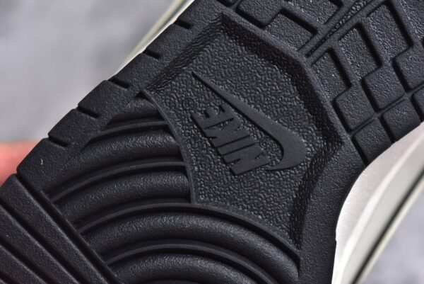 Nike Dunk Low Supreme Collaboration - Mi Hei Xiao Hei Gou    DJ2024-006 - Image 14