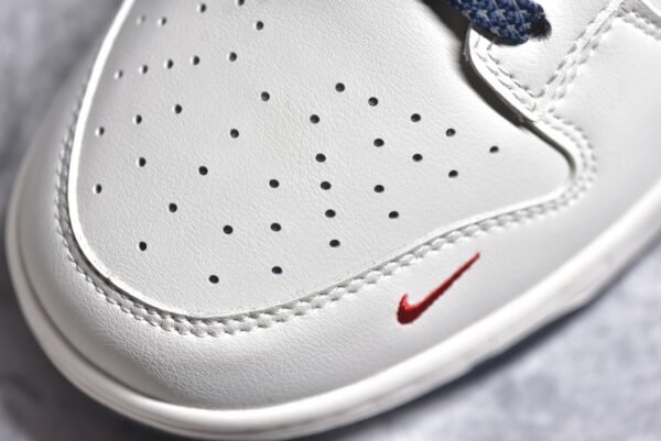 Nike Dunk Low x Supreme Parisian Family Collaboration - Mi Bai Blue Canvas    XX2025-310 - Image 10