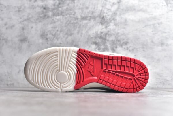 Nike Dunk Low x Supreme White and Red Three Hooks    BB8675-107 - Image 6