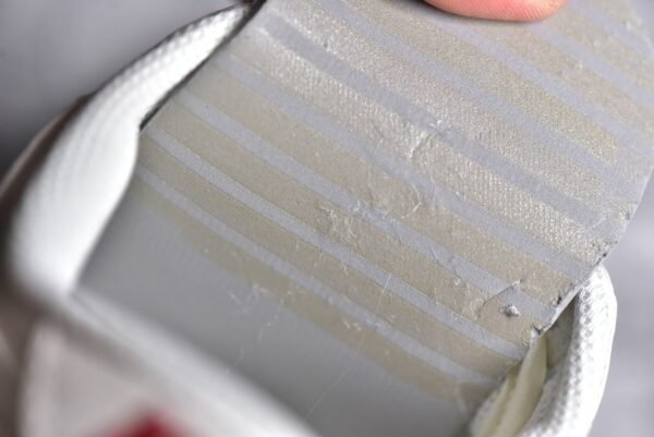 Nike Dunk Low x Supreme White and Red Three Hooks    BB8675-107 - Image 17