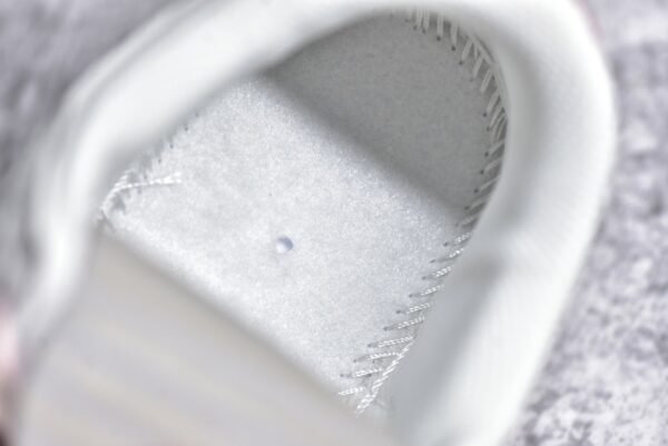 Nike Dunk Low x Supreme White and Red Three Hooks    BB8675-107 - Image 18