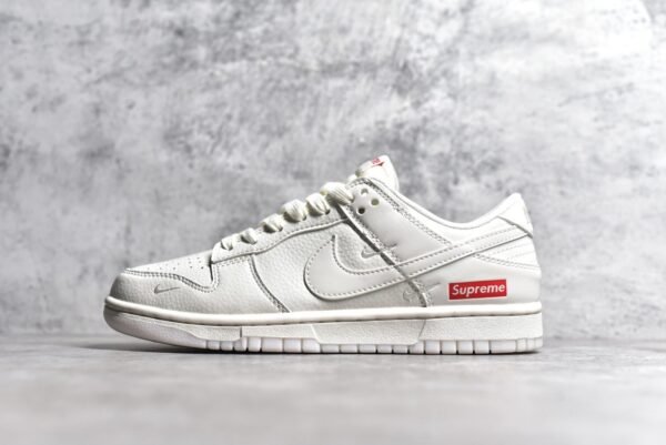 Nike Dunk Low x Supreme Mi Bai Double Hook    BB8675-104