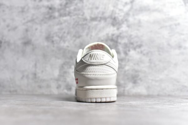 Nike Dunk Low x Supreme Mi Bai Double Hook    BB8675-104 - Image 5