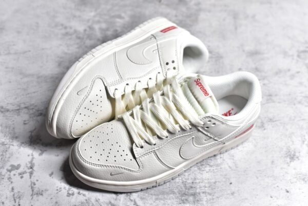 Nike Dunk Low x Supreme Mi Bai Double Hook    BB8675-104 - Image 7