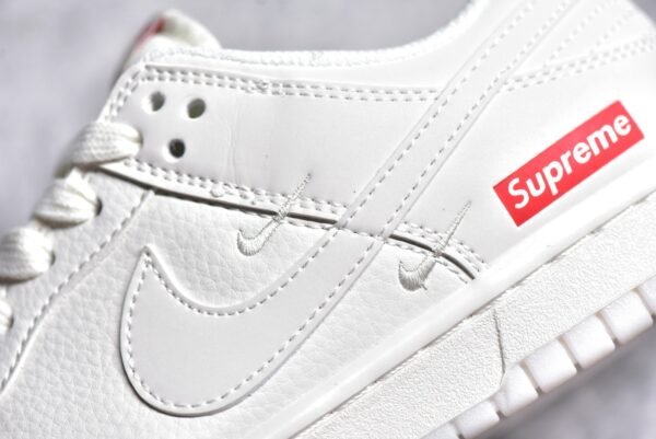 Nike Dunk Low x Supreme Mi Bai Double Hook    BB8675-104 - Image 12