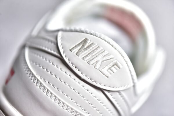 Nike Dunk Low x Supreme Mi Bai Double Hook    BB8675-104 - Image 13