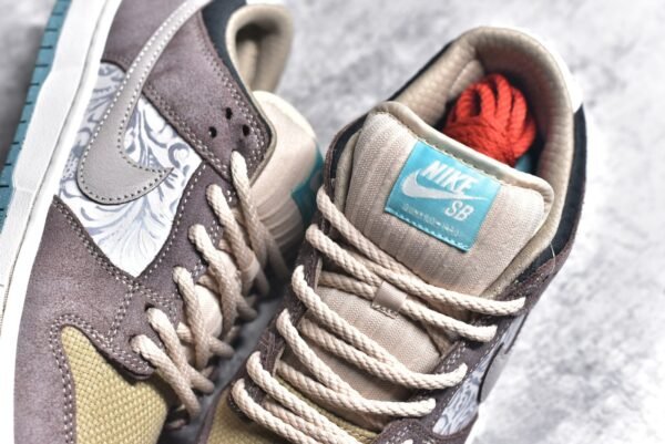 Nike Dunk SB Low "Big Money Savings"    FZ3129-200 - Image 9