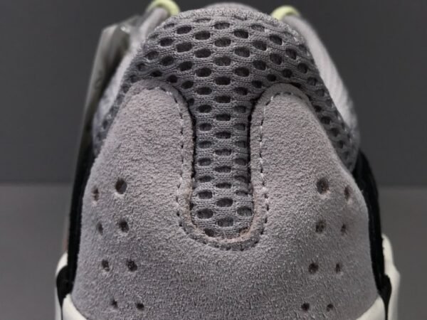 Adidas Yeezy 700 Wave    B75571 - Image 13