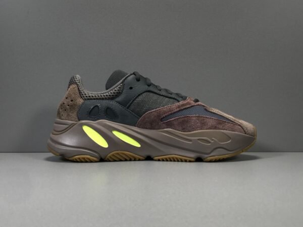 Adidas Yeezy 700 MAUVE    EE9614 - Image 3