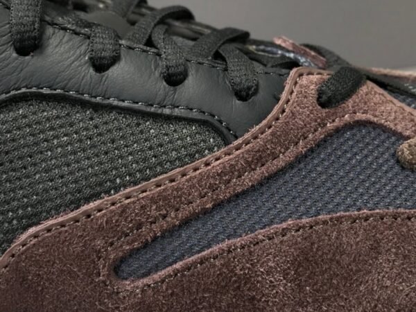 Adidas Yeezy 700 MAUVE    EE9614 - Image 19