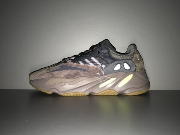 Adidas Yeezy 700 MAUVE    EE9614 - Image 2