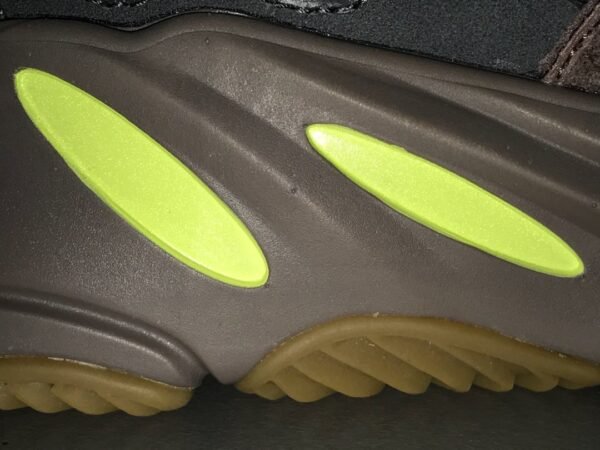 Adidas Yeezy 700 MAUVE    EE9614 - Image 13